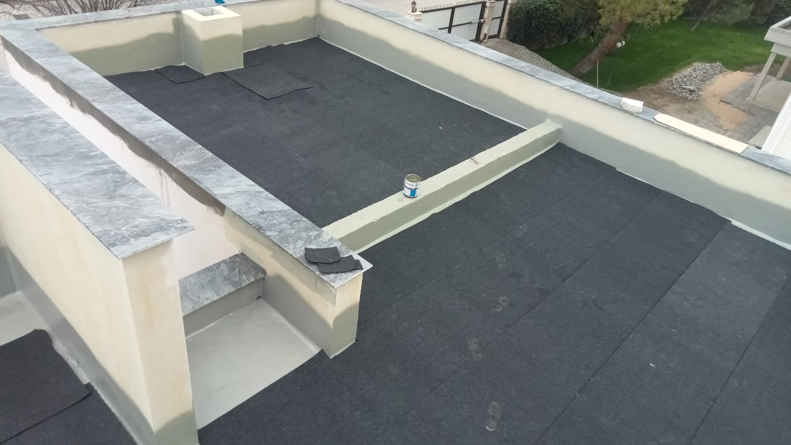 düz çatı ısı izolasyonu keçe yalıtım uygulaması